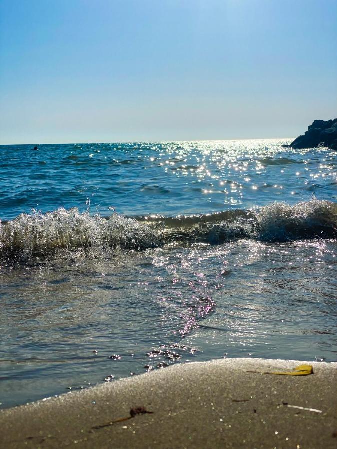 Te Bujtina Hotel- Cozy Stay With Traditional Breakfast Near Beach Golem  Εξωτερικό φωτογραφία