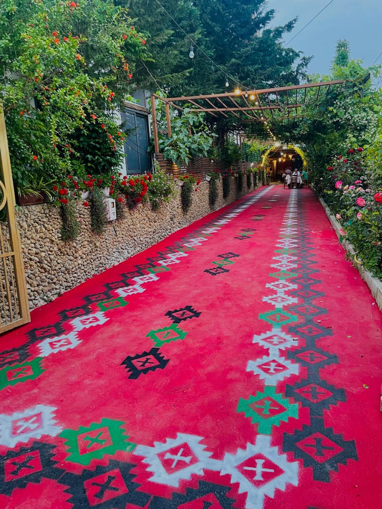 Te Bujtina Hotel- Cozy Stay With Traditional Breakfast Near Beach Golem  Εξωτερικό φωτογραφία