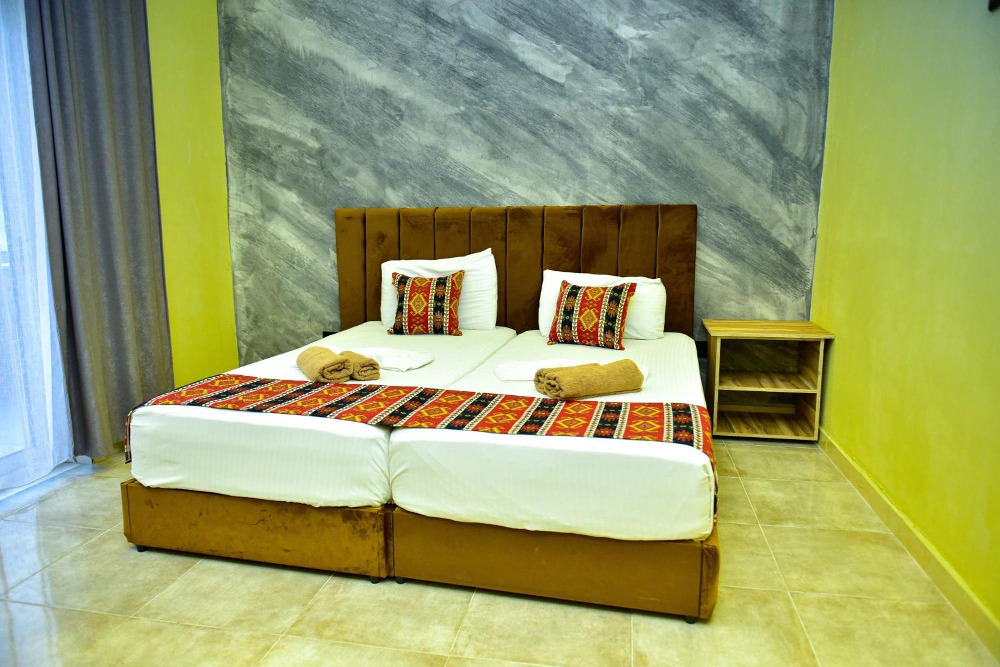 Te Bujtina Hotel- Cozy Stay With Traditional Breakfast Near Beach Golem  Εξωτερικό φωτογραφία