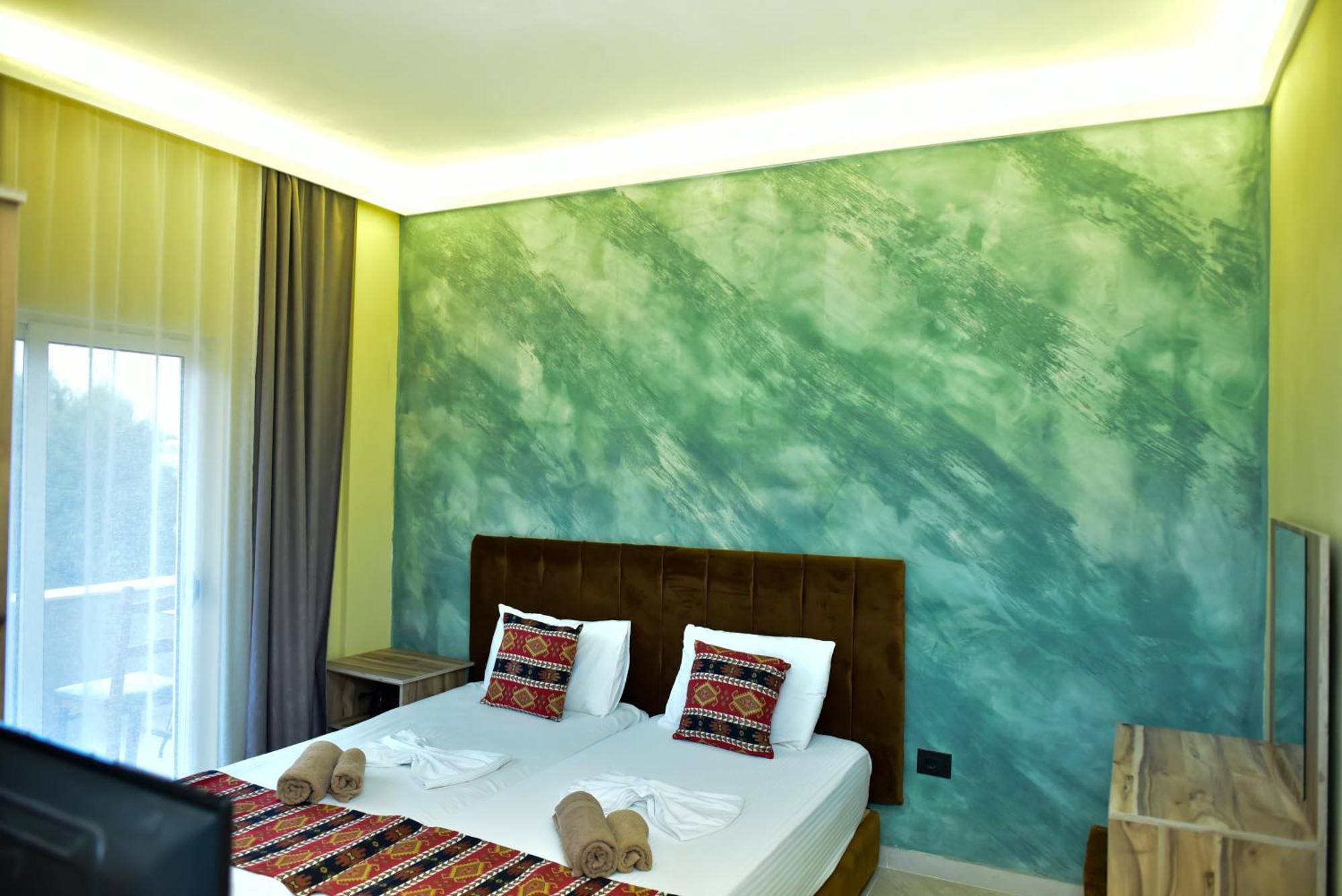 Te Bujtina Hotel- Cozy Stay With Traditional Breakfast Near Beach Golem  Εξωτερικό φωτογραφία